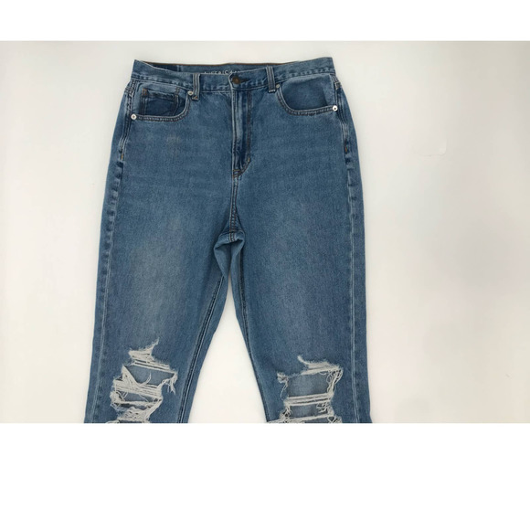 American Eagle Outfitters Light Wash Distressed Mom Jeans Size 10 X-Long - Picture 3 of 10